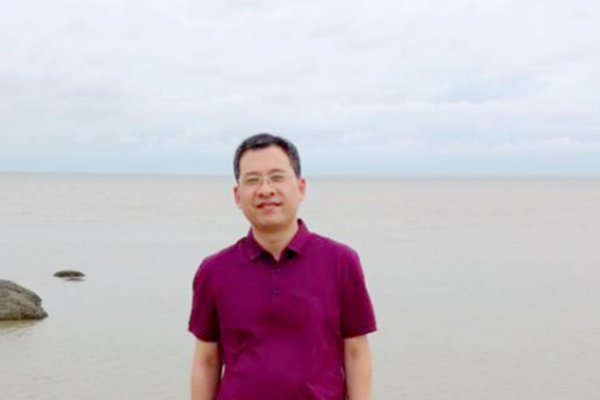 久久热
党总支副书记兼副院长阮鹏.png