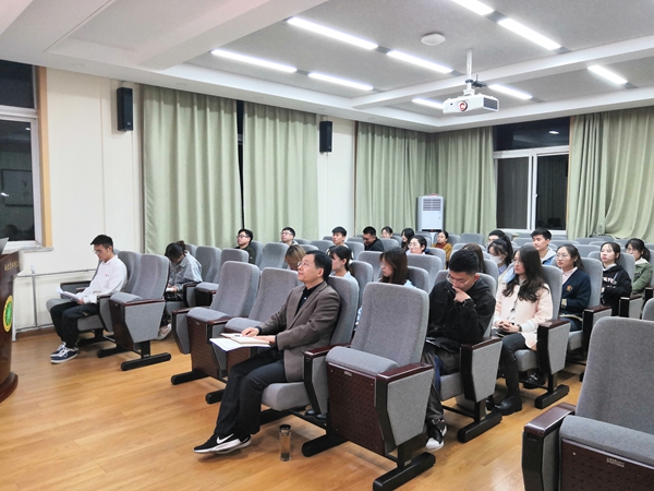 96f99f59aac7481fac9bce2fb9f6b183.jpg 选举大会现场_副本.jpg