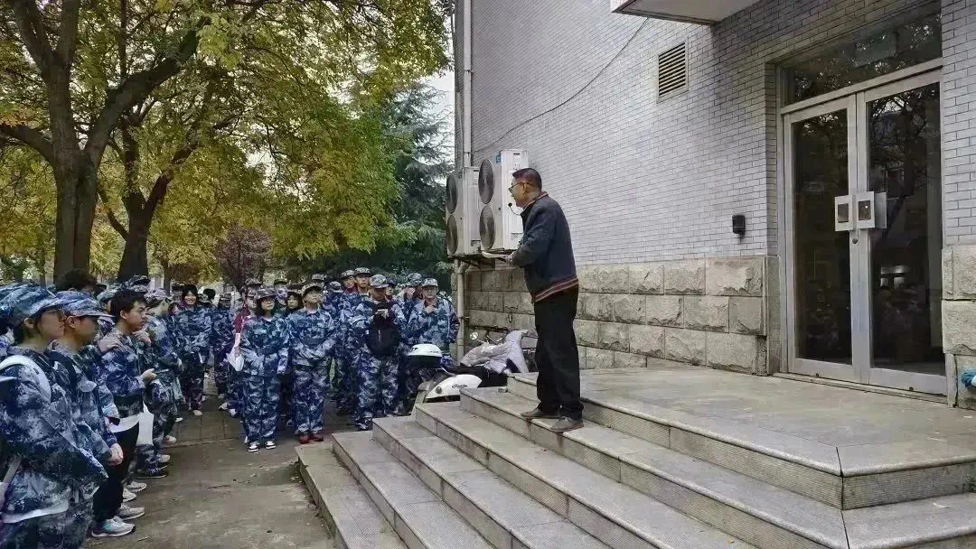 ba6e937a778f4e33a26eb6d45357a823.jpg ba6e937a778f4e33a26eb6d45357a823.jpg